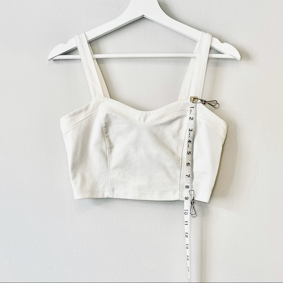 Summer Outfit Yellow Roxy Shorts & White Crop Top - Picture 10 of 12